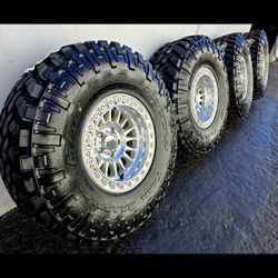 17" KMC 239 beadlocks w- 37" Nitto Trail Grappler 37's
