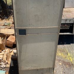 Frigidaire Vintage refrigerator