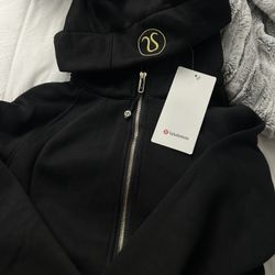 Lululemon Scuba 