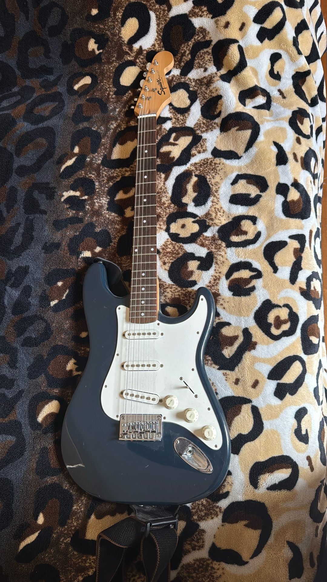 Squier Bullet Stratocater SQ-Bullet-BBl