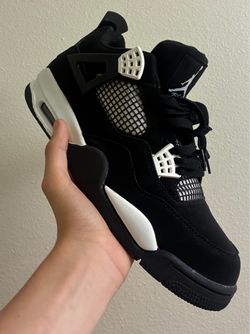 Jordan 4 white thunders