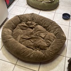 Large Size Dog Bed, Washable Make A Offer  36” Round