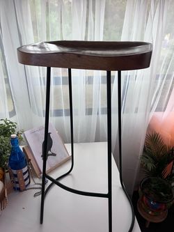 Commercial grade backless saddle seat counter stool w/welded frame
