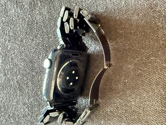 Apple Watch Series 8 45mm + Metal Link Band + Charger — $110 OBO