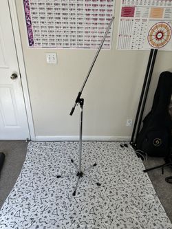 Vintage Realistic 33‑344B folding adjustable boom mic stand