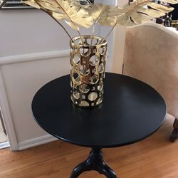 Antique English Tilt Top Table