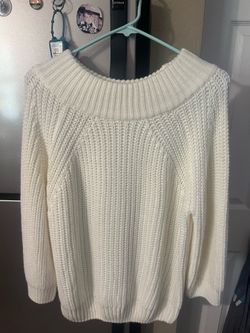 Great deal Get all New Women’s size M beautiful sweater Black Zara coat and 2 Nike pullovers