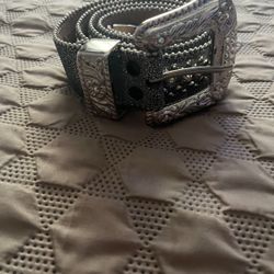 b.b Simon Belt