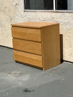 IKEA dresser in really good condition