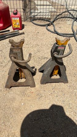 Jack stands