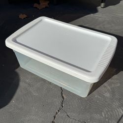 Sterilite 15 Qt Storage Bin Clear White