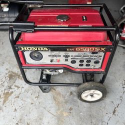 Honda 669060 EM6500S 6,500W 120/240V Electric Start Portable Generator