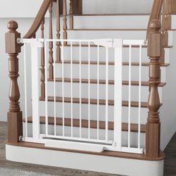 Brand new   Cumbor 29.7-40.6" Baby Gate for Stairs, Dog Gate for Doorways - New-