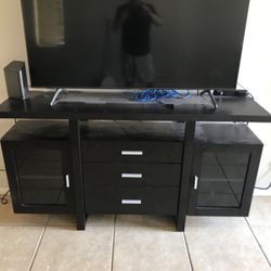 Premium Entertainment Stand 
