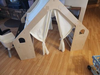 Playhouse with blackboard and 6 toy bins