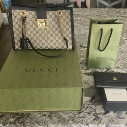 Gucci Purse And Wallet Set