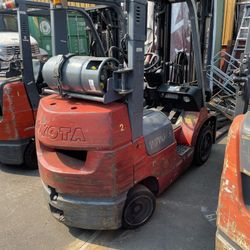 Forklifts 