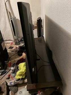 65 inch Vizio TV wanna trade for jbl speaker