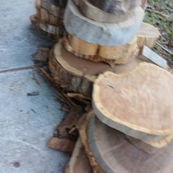 ***CEDAR WOOD SLICES****