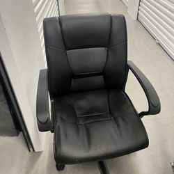 OFFICE CHAIR