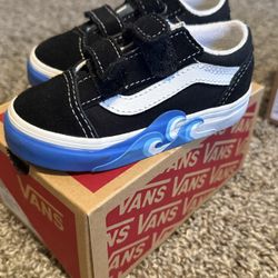 Black Vans 