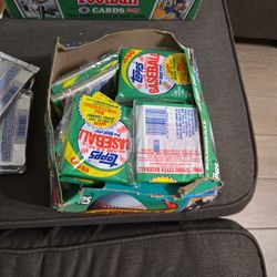 28 1990 Tops Major Leage Baseball Cards The Real Ones