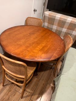 Solid wood round dining table
