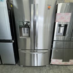 REFRIGERATOR 