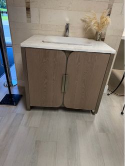Robern Bergman vanity