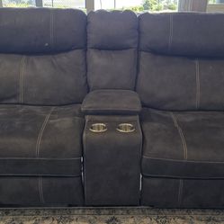 Parker House Reclining Loveseat
