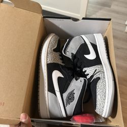 Air Jordan 1 Mid SE
