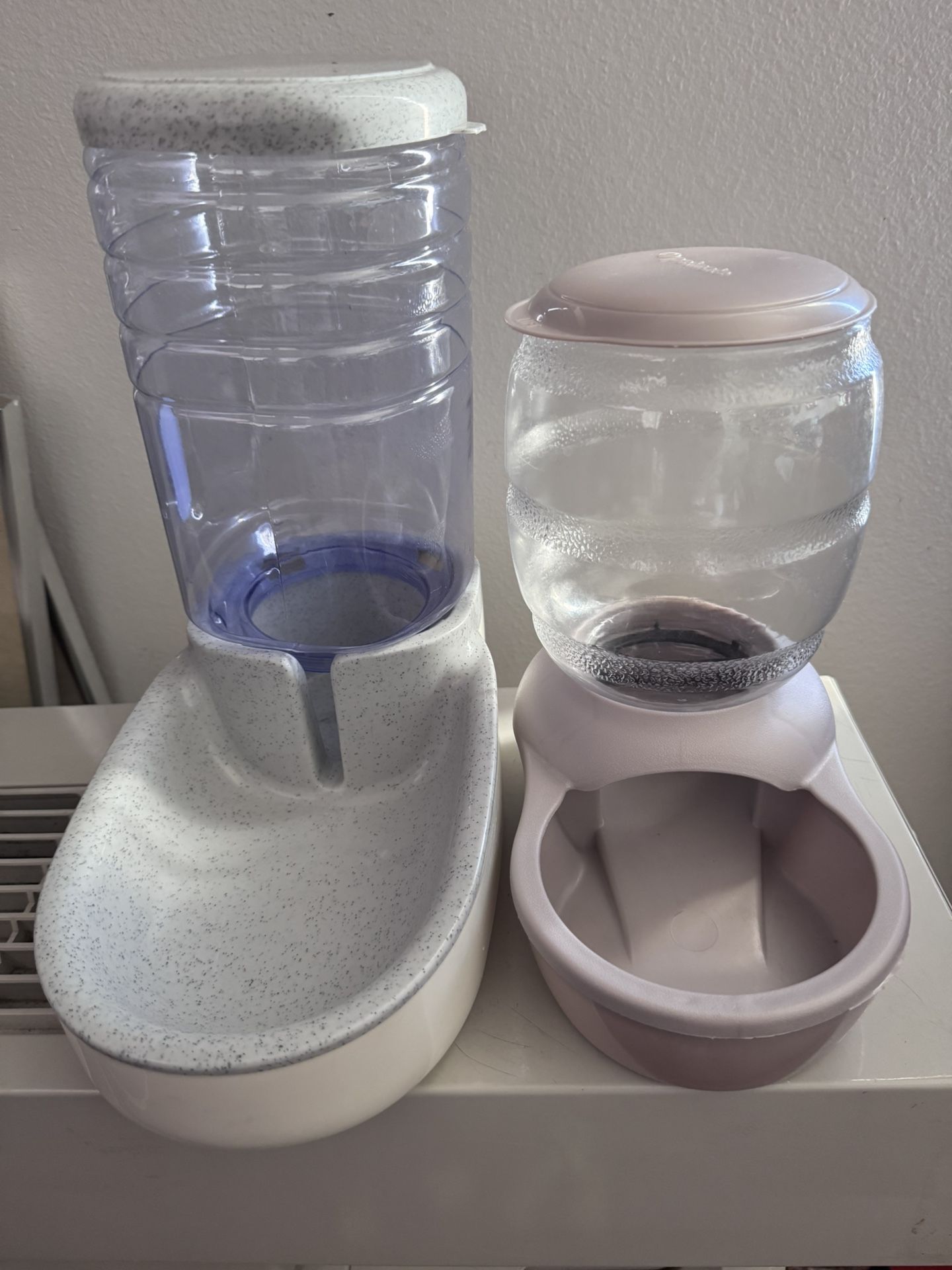 CONVENIENT PET FOOD FEEDERS🤩