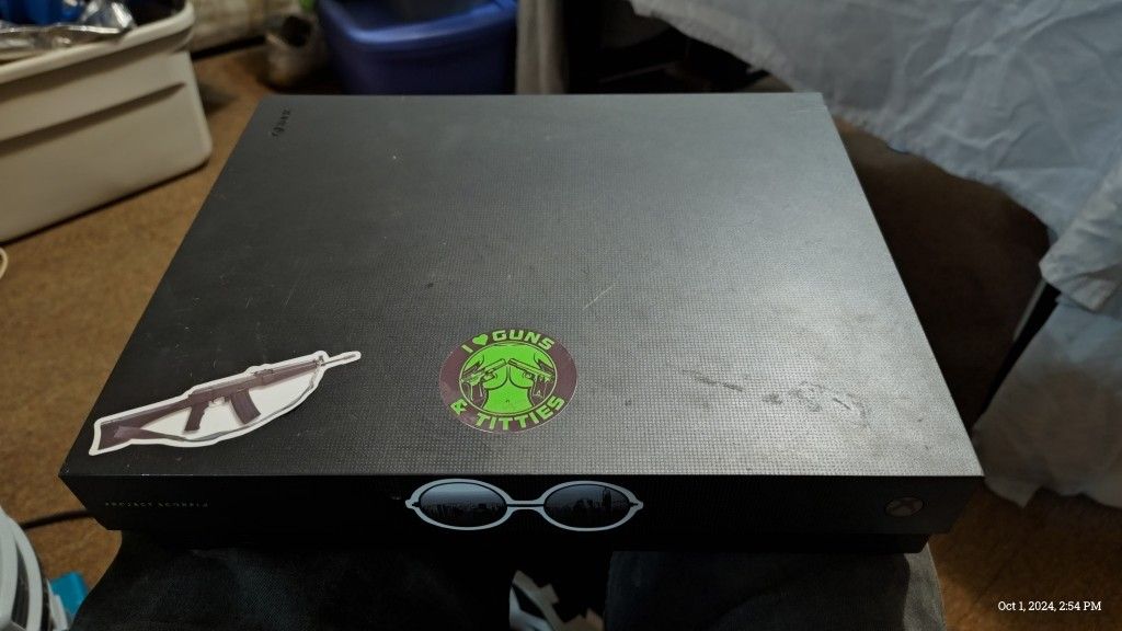 Xbox One X Scorpio Edition 3tb