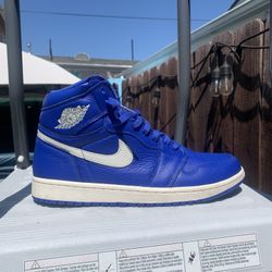 Jordan 1 / Red Pumas