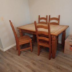 Wooden Dining Room Table  With Matching Chairs 