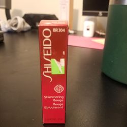 Shiseido Shimmering Rouge BR 304