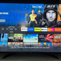 TOSHIBA Smart Tv 55"