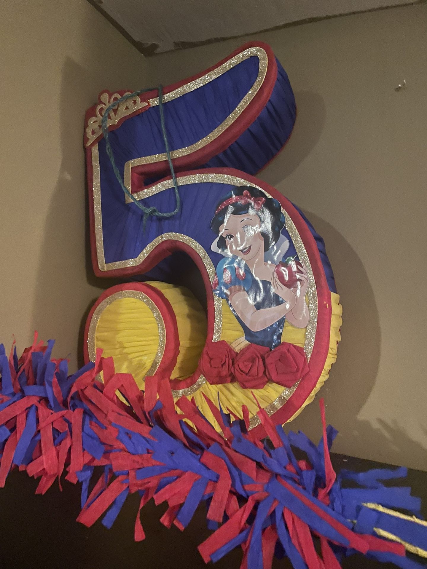 Snow White Piñata #5 With Stick