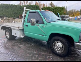 Chevy C3500 Flatbed Work Truck