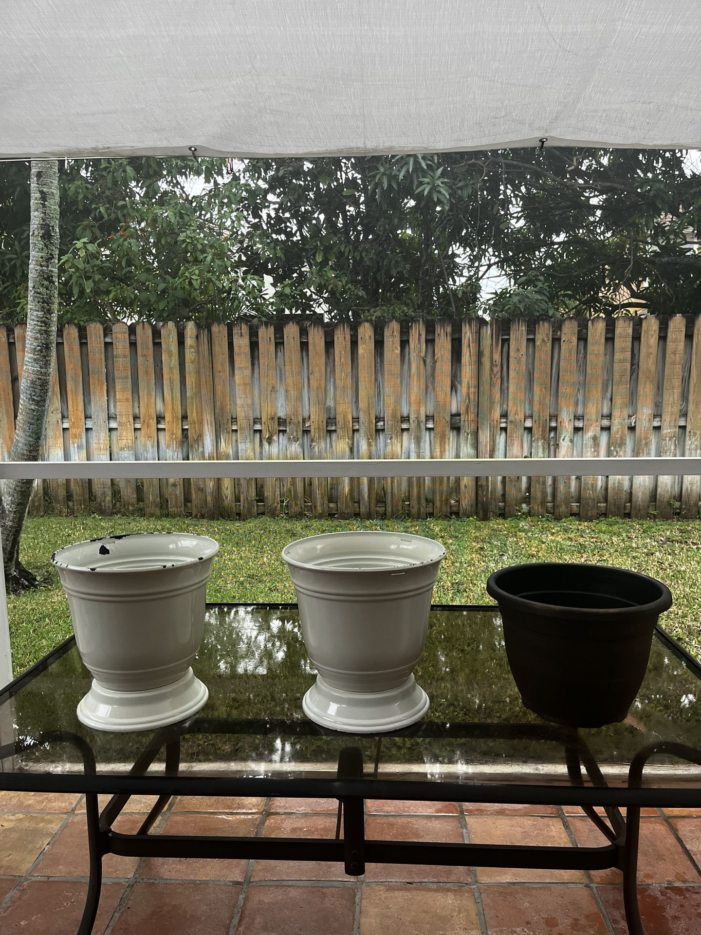 3 Plastic Plant Pots ( Medium Size )