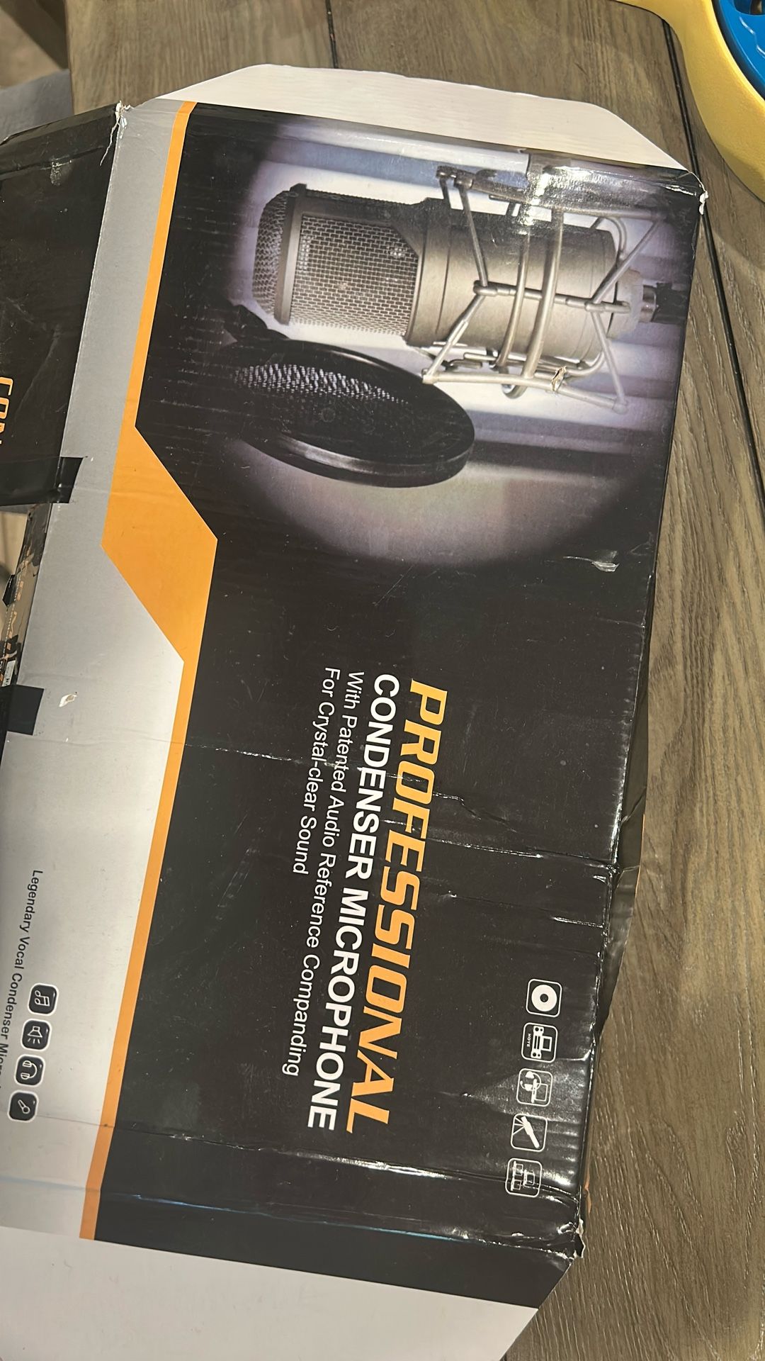 Microphone