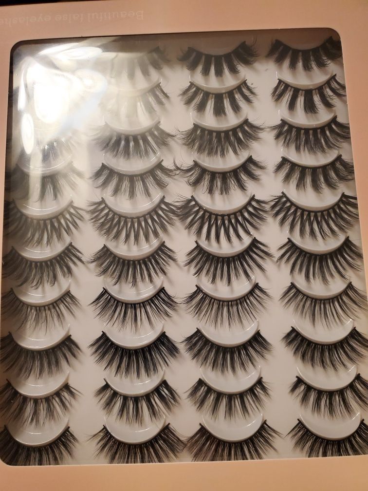 20 pairs of lashes