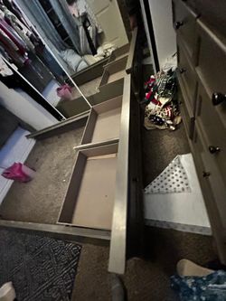 Full size bed