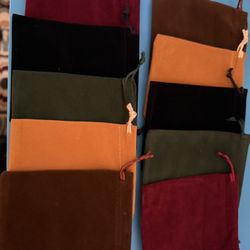 10 Velvet Jewelry Bags