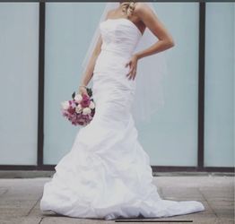 Wedding Dress Modest Gown Mermaid Style Size 6 A-line