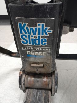 Reese - Kwik Slide 16,000 POUND Towing Capacity Fifth Wheel Trailer Hitch