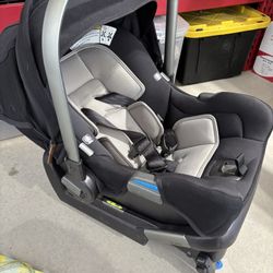 Nuna Car seat 