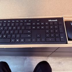 Microsoft Surface Bluetooth Keyboard & Mouse Combo