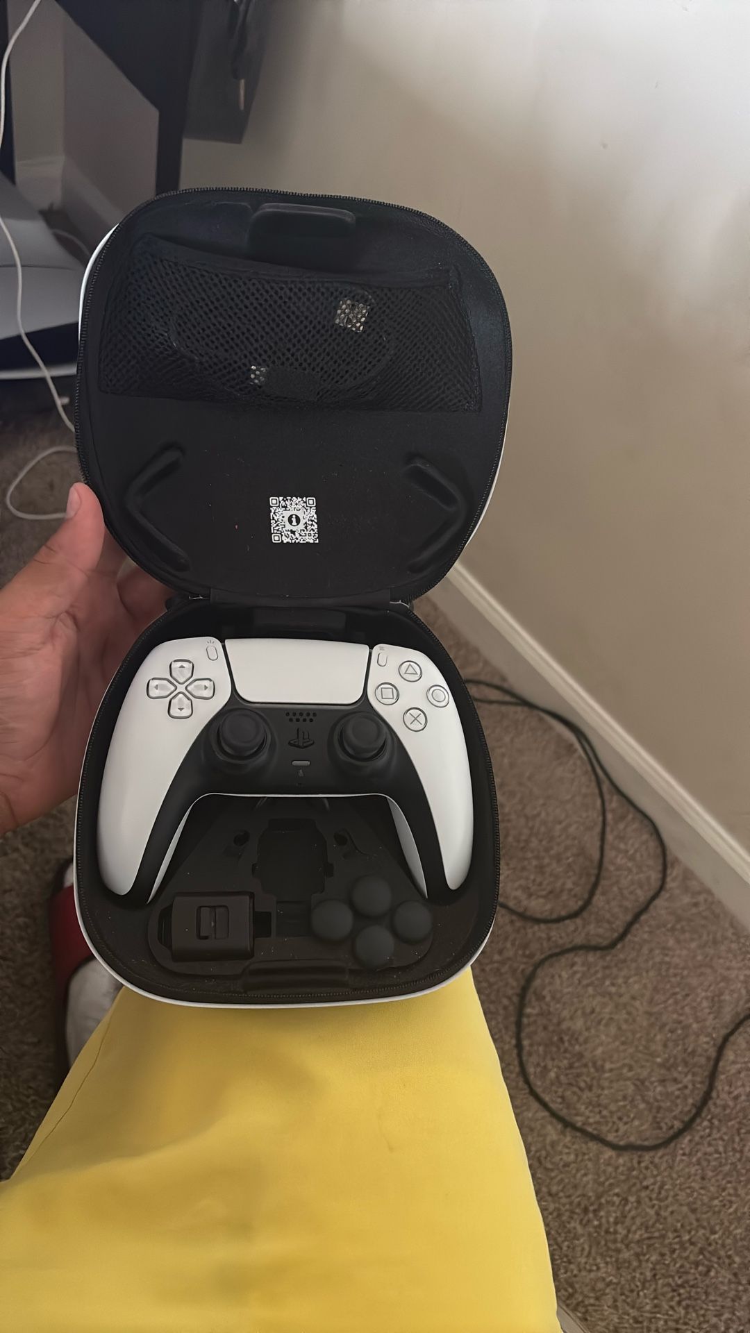 PS5 controller