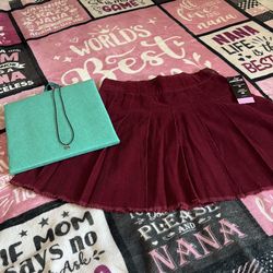 Jordache burgundy skirt size XL(14-16) Free necklace made by me.